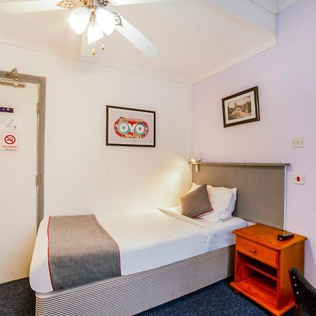 Marina Hotel Sandown Bagian luar foto