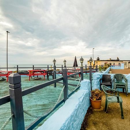 Marina Hotel Sandown Bagian luar foto