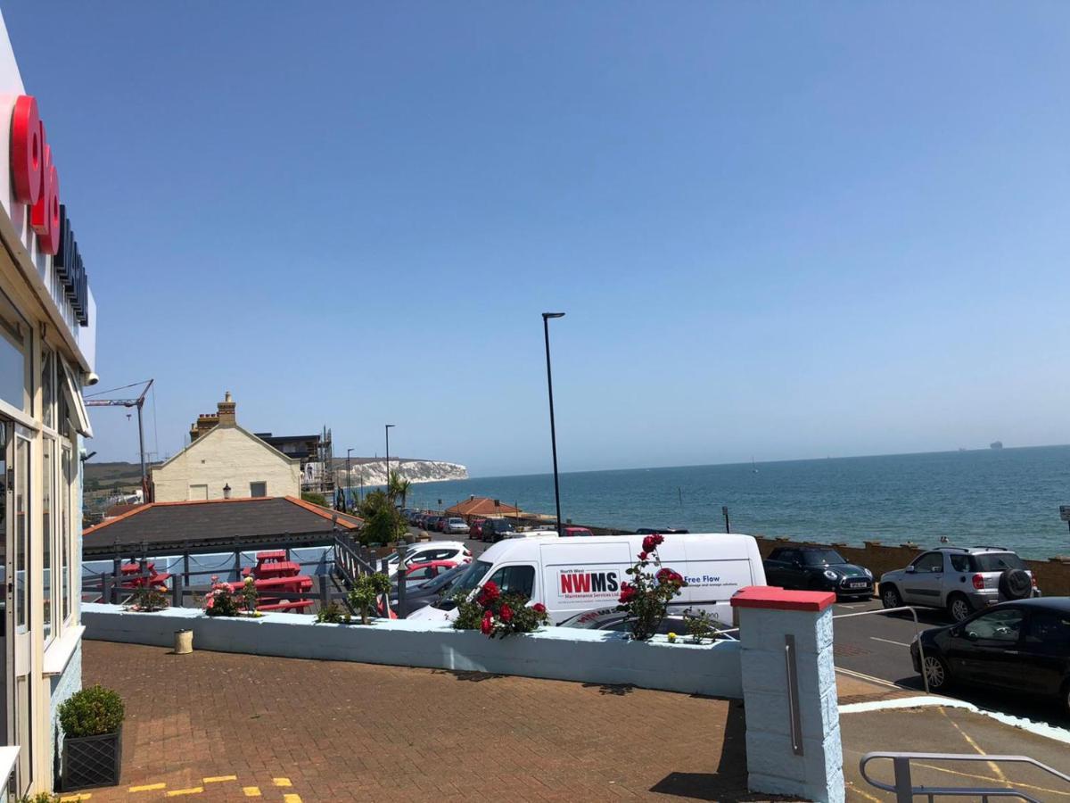 Marina Hotel Sandown Bagian luar foto