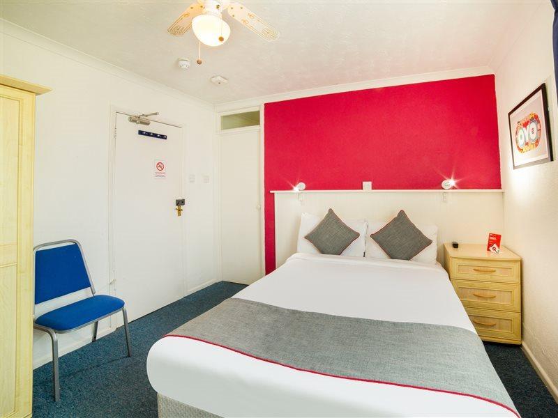 Marina Hotel Sandown Bagian luar foto