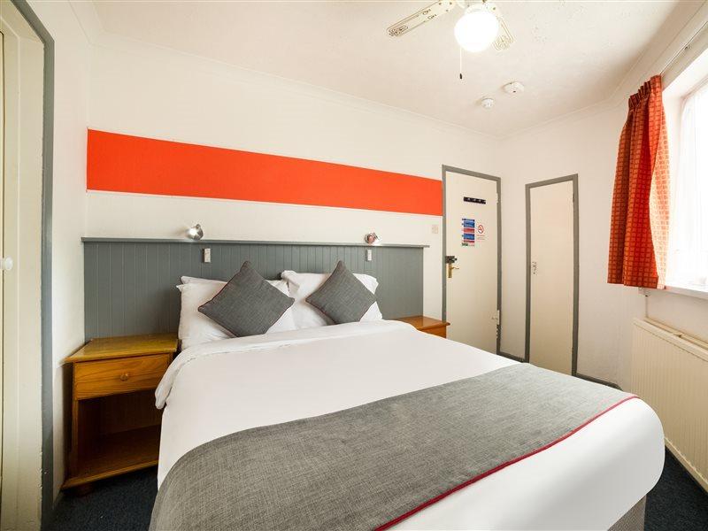 Marina Hotel Sandown Bagian luar foto