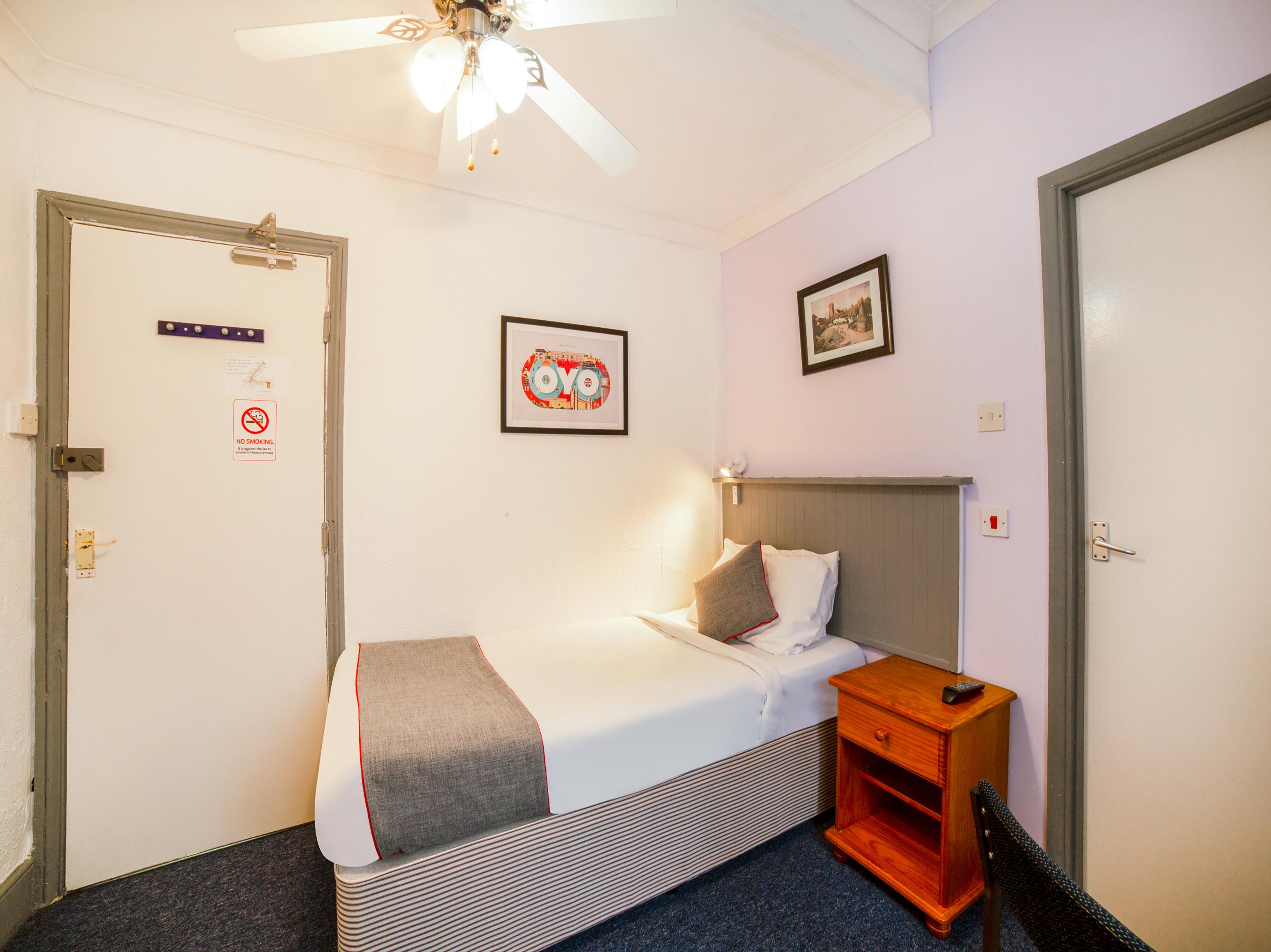 Marina Hotel Sandown Bagian luar foto