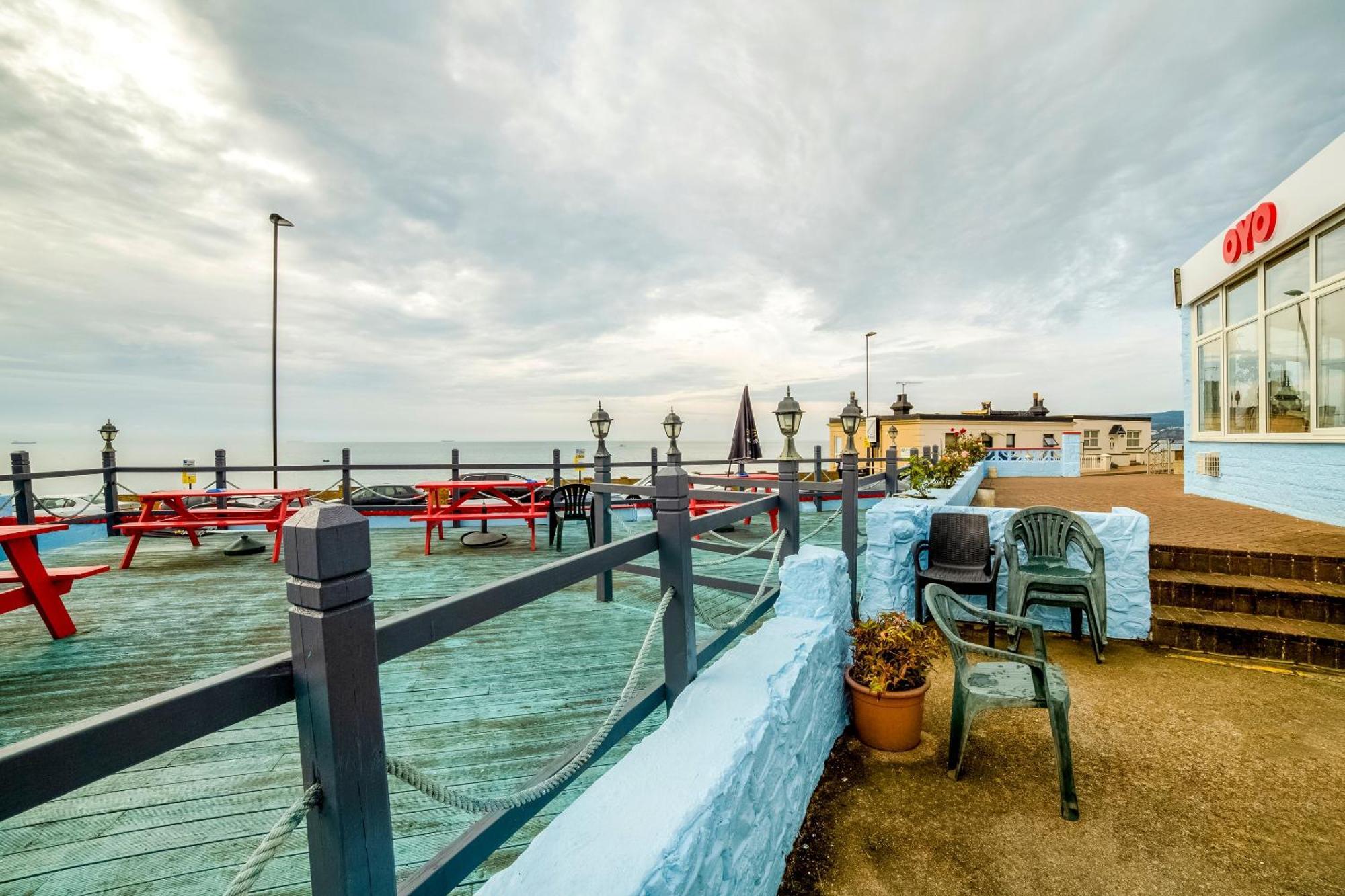 Marina Hotel Sandown Bagian luar foto