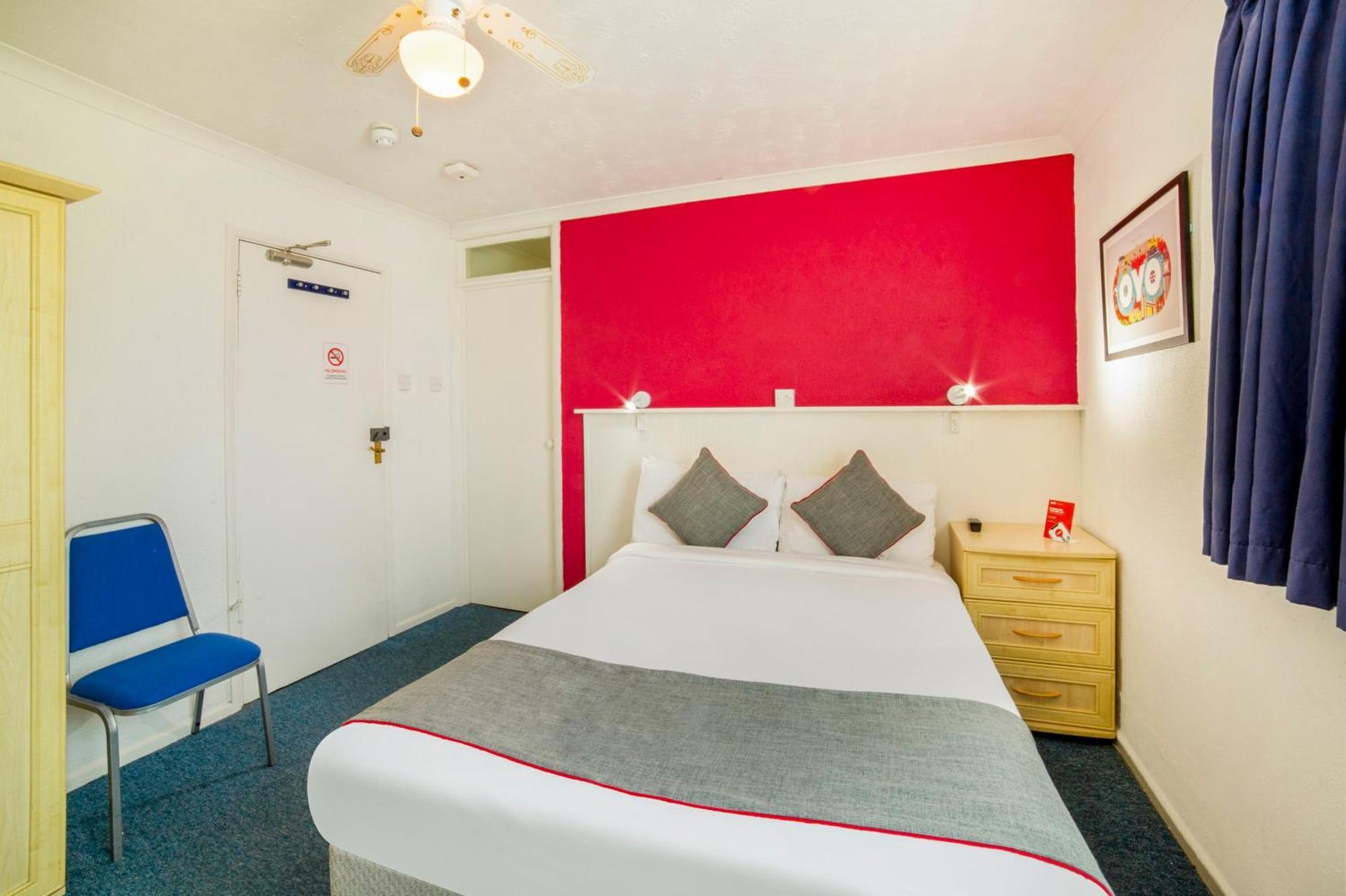 Marina Hotel Sandown Bagian luar foto