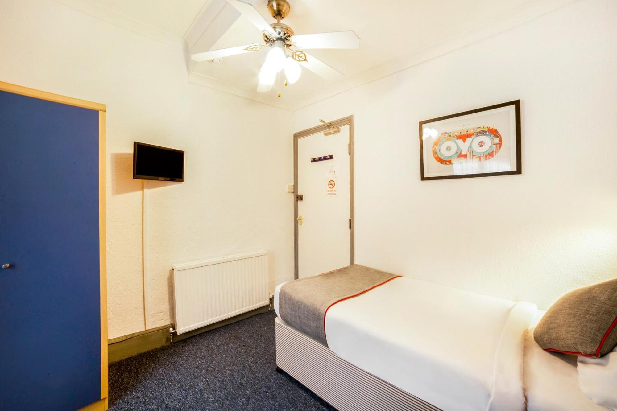 Marina Hotel Sandown Bagian luar foto