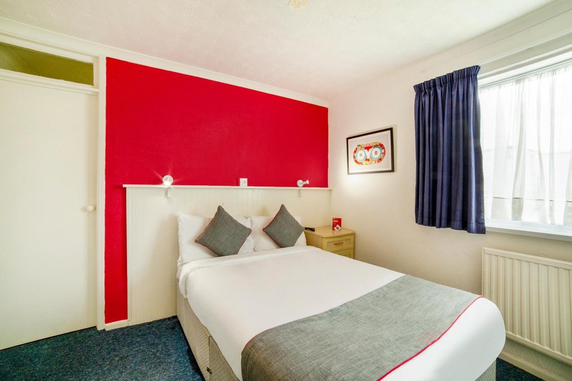Marina Hotel Sandown Bagian luar foto